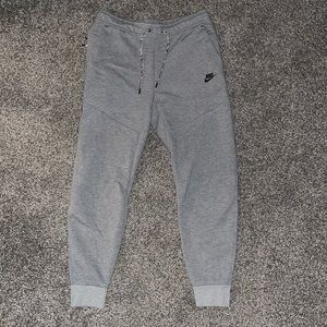 Nike Sportswear Tech Fleece Pants. Dark Grey Heather/ Black. Size Large.